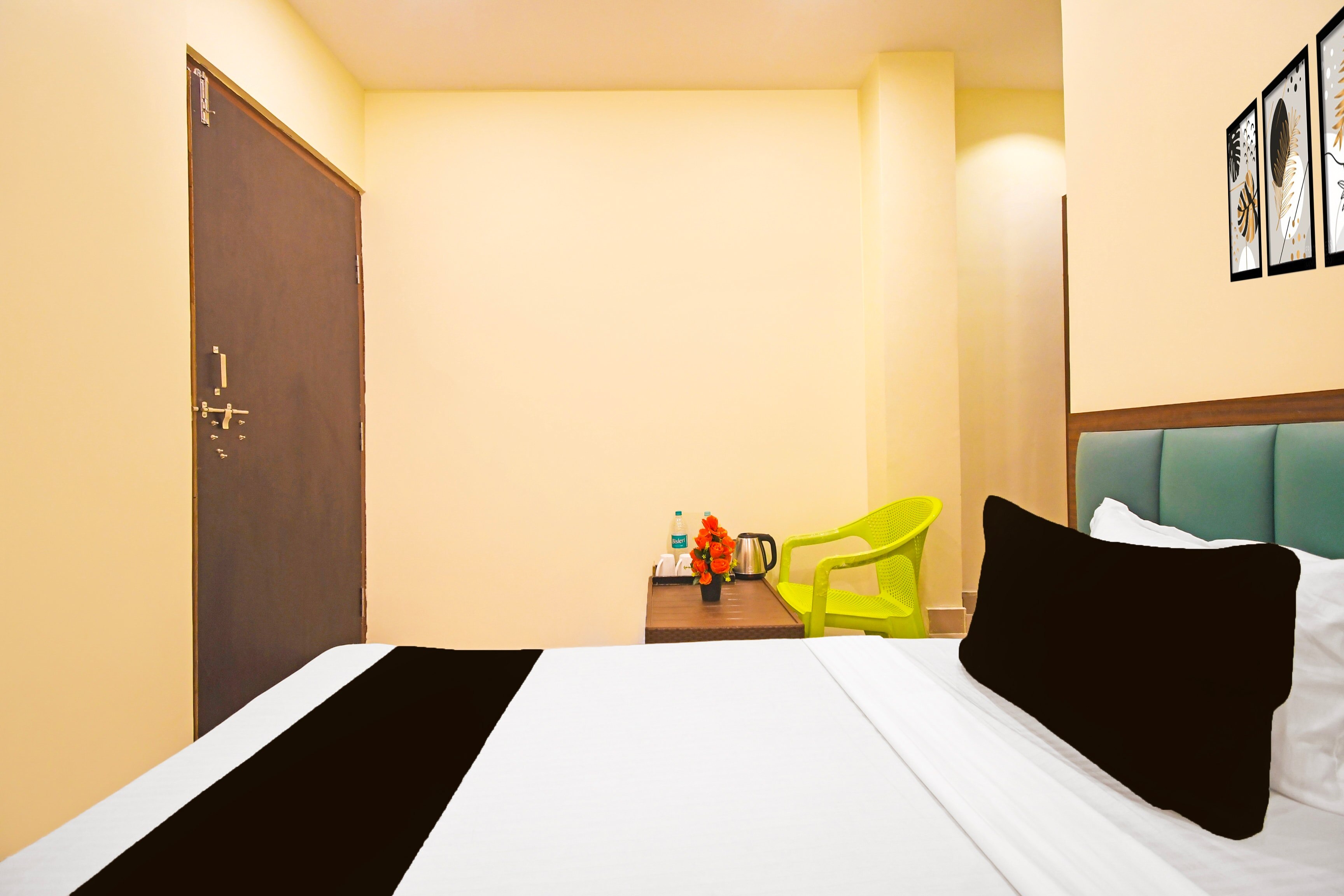 Hotel O Cuttack inn - Tap to explore photos