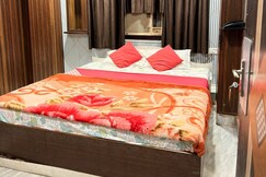 Subhadra Inn near Garib Nath Mandir, Muzaffarpur