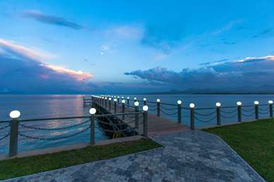 Best Western Bohemian Resort - Tap to explore photos