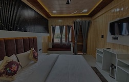 Lake View Room with Pvt Balcony