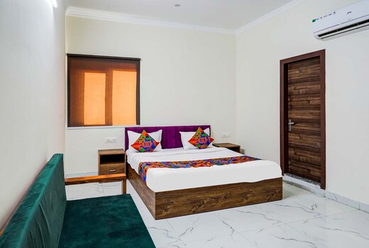 FabHotel The Glampoint