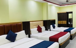 Family AC Room With Window