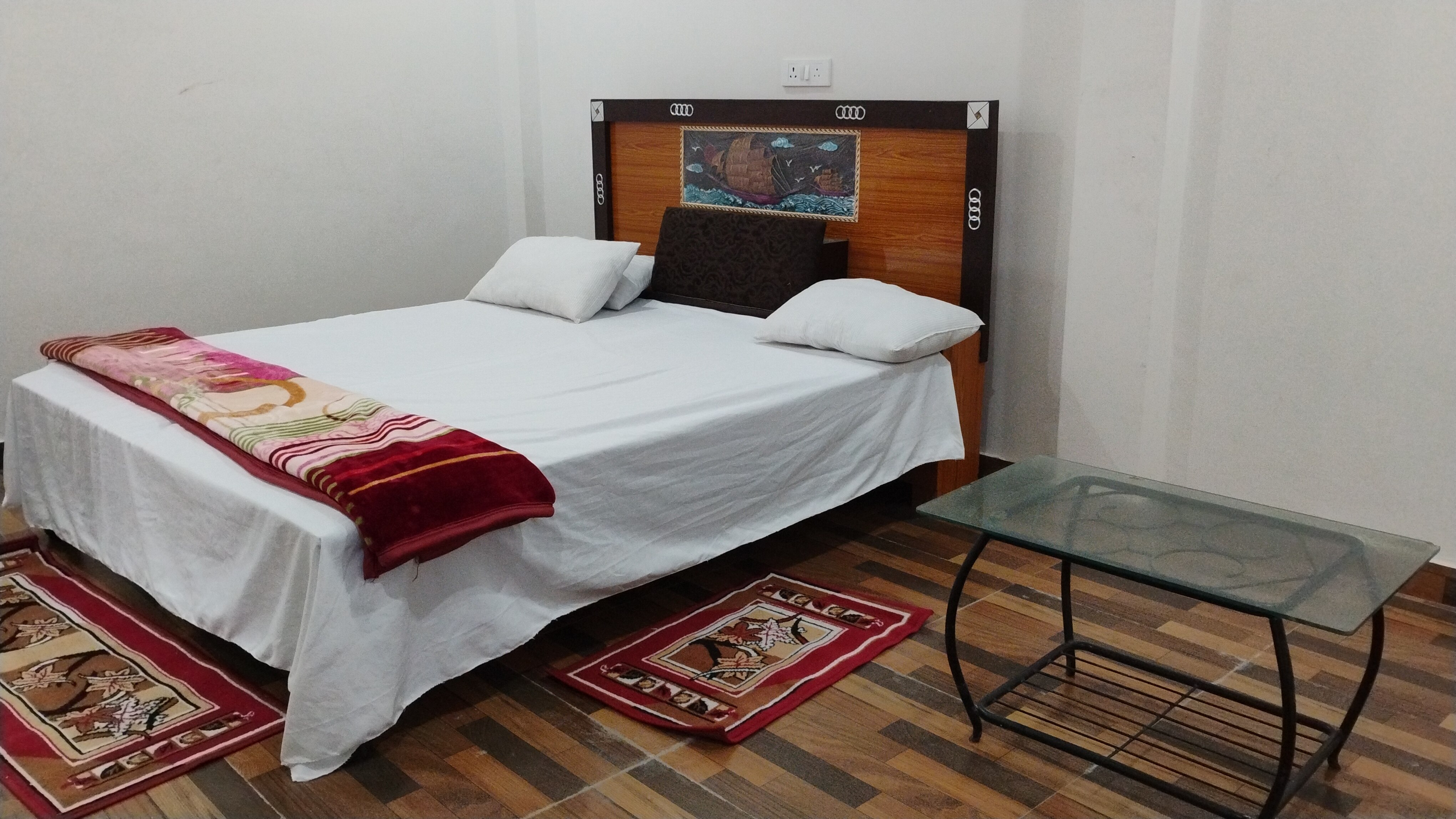 Hotel Amrit villa - Tap to explore photos