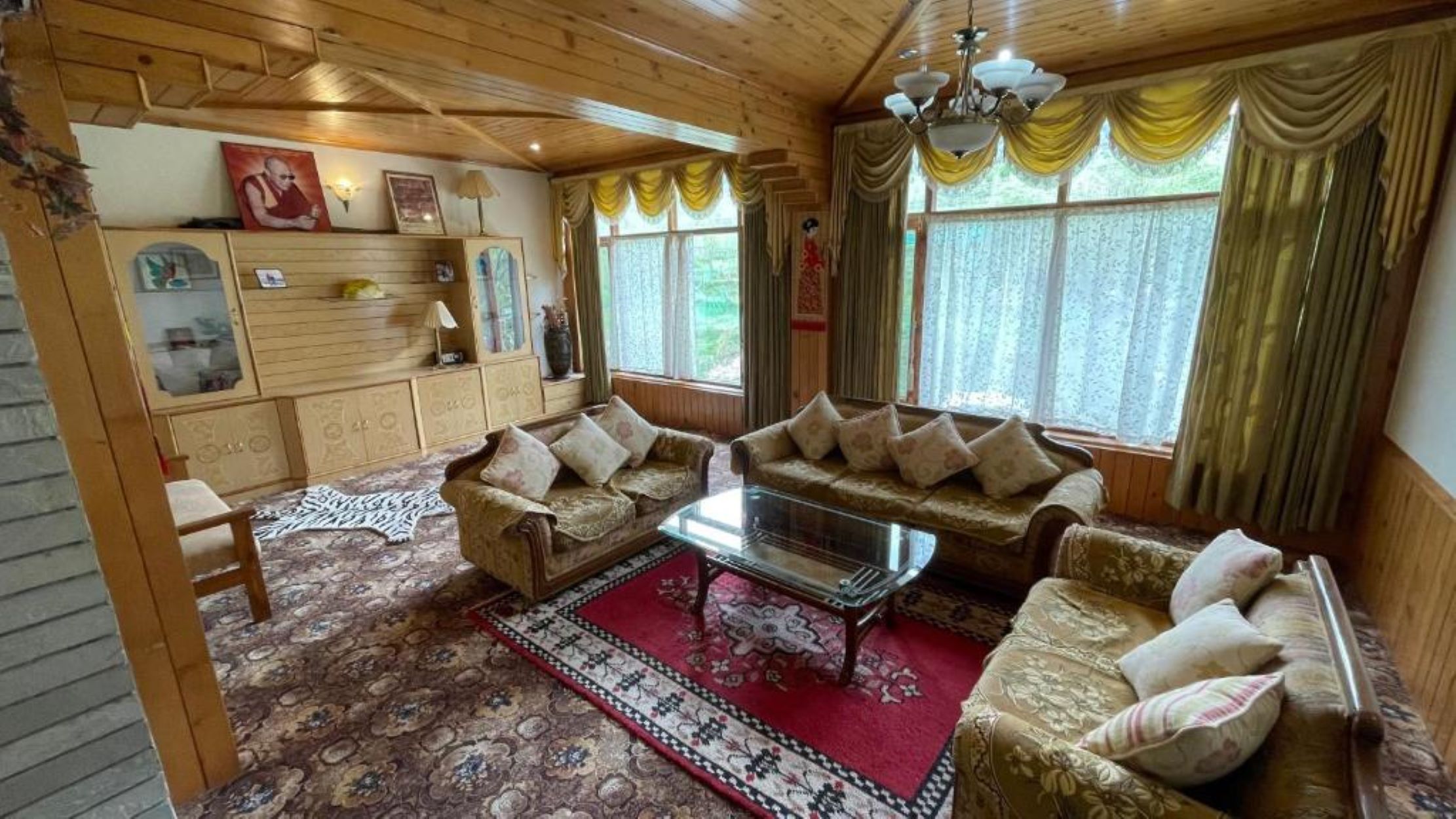 Karma Cottage | Rooms & Wi-Fi - Tap to explore photos