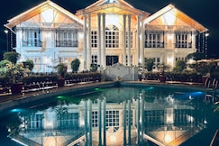 YKC Farm || The Luxury Villa ||, Mirik