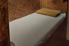 Yatri Residency Premium Beds, Mumbai