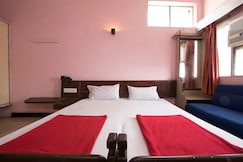 hotel omkar palace, Sihora