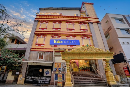 FabHotel Yazhini Residency