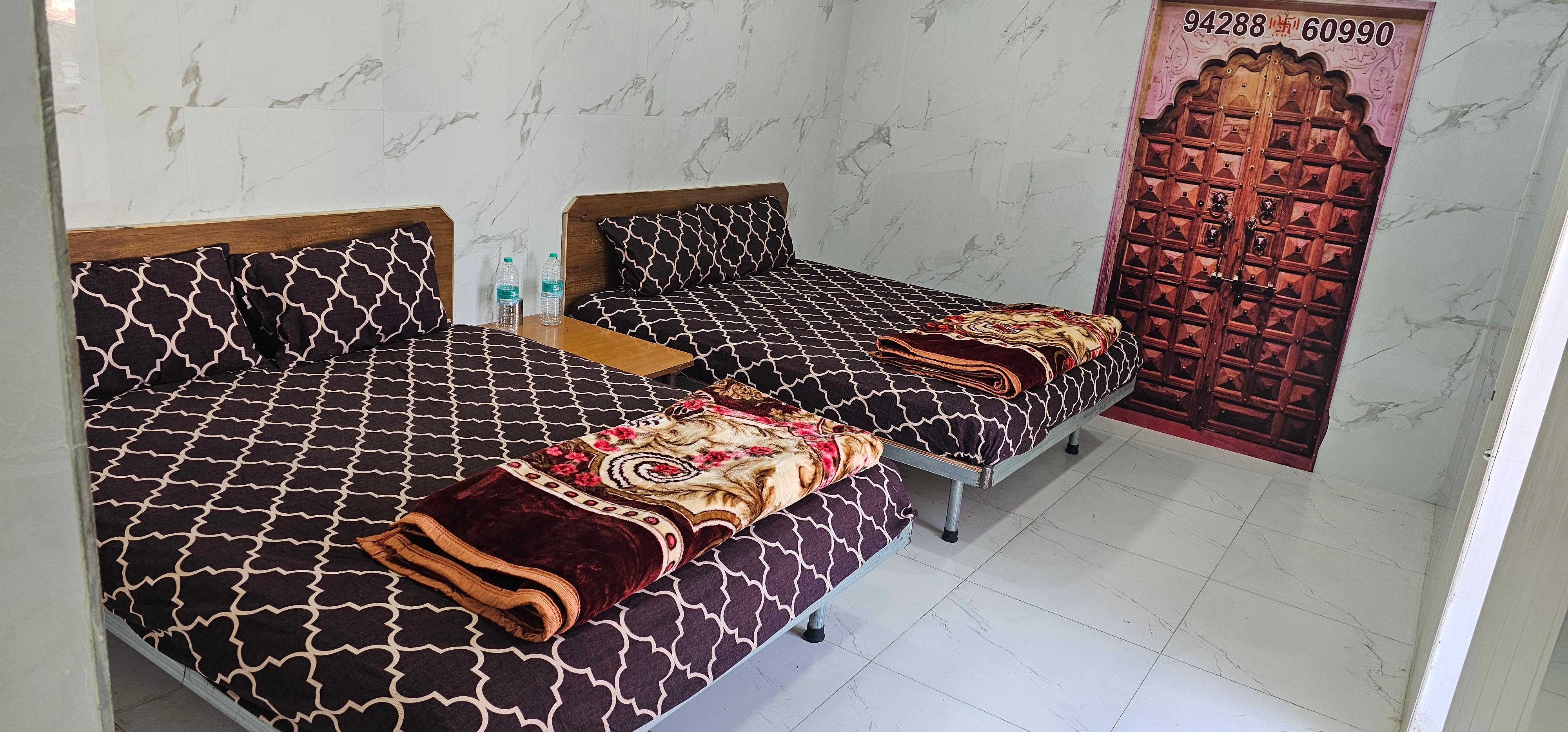 HomeStay Mangalam Dwarka - Tap to explore photos