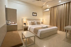 Citrine Hotel - 10 minutes from Railway Station, Dimapur