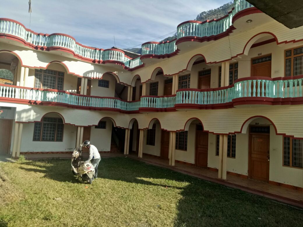 Hotel Amardeep - Tap to explore photos