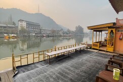 Houseboat Nancy, Srinagar