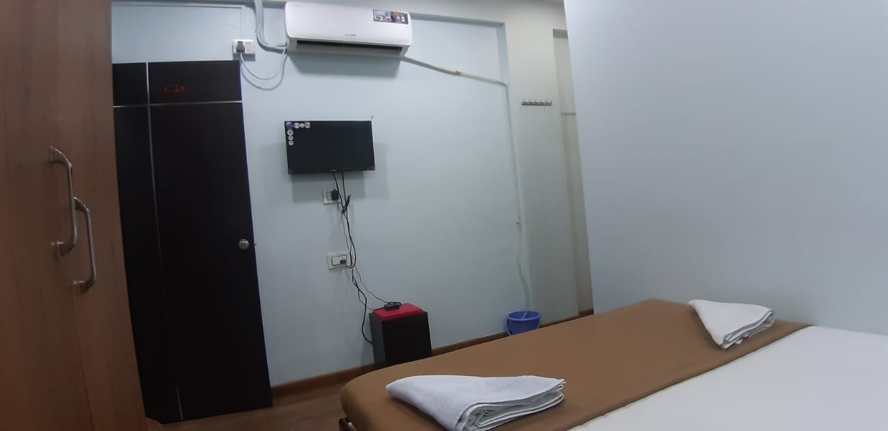 Double Bed Non AC 1