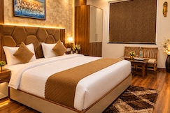 HOTEL STRAWBERRY Near Railway Station Chandigarh, Chandigarh