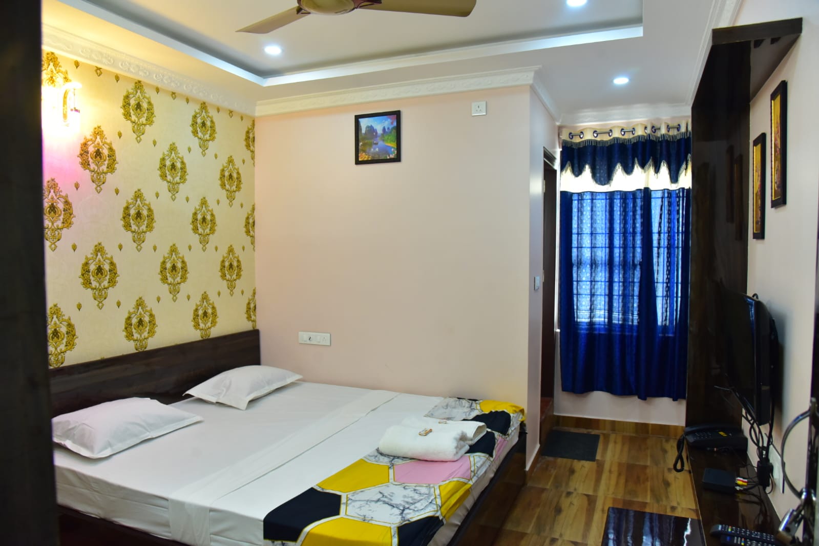 Vijayalaxmi Comfort - Tap to explore photos