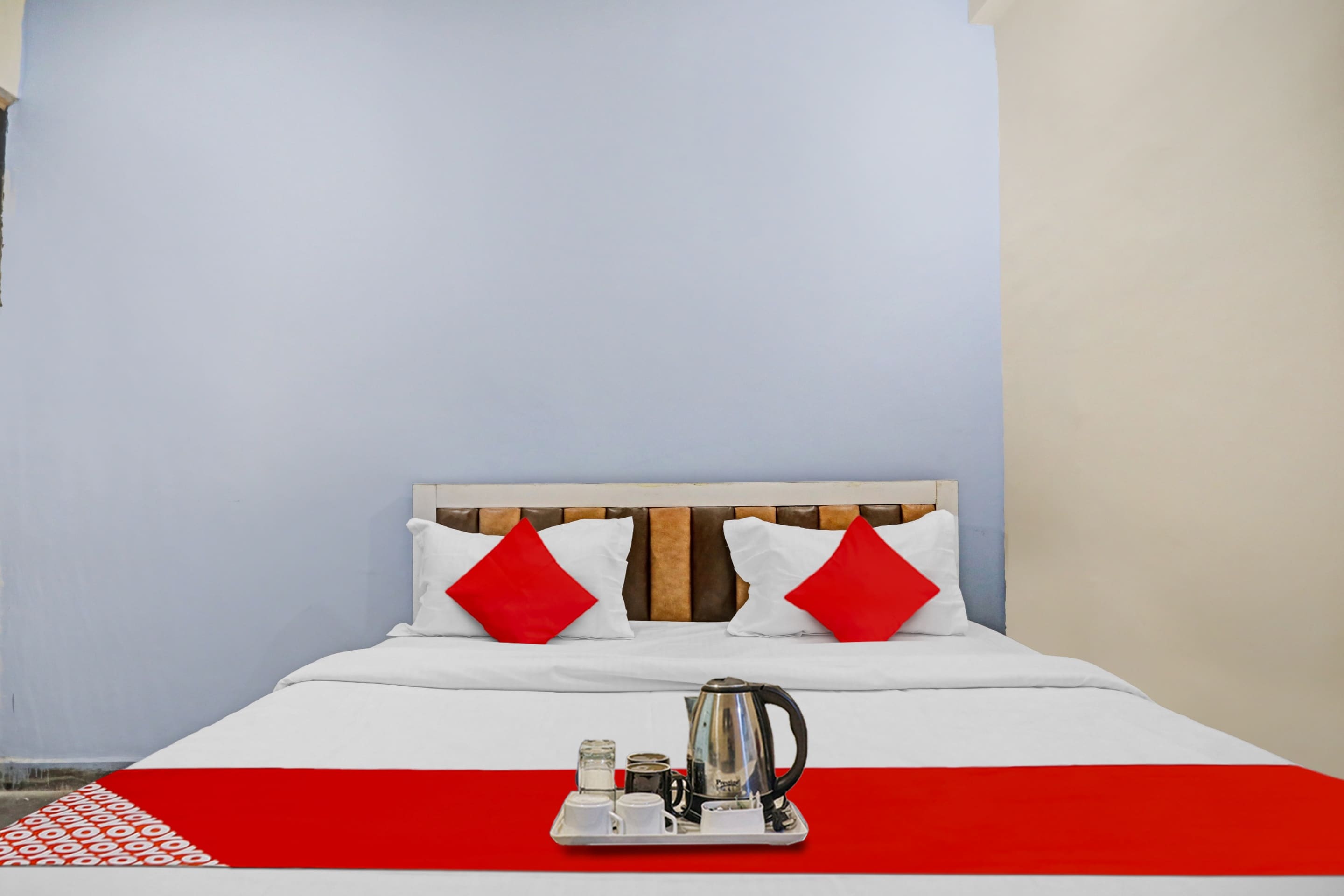 Hotel O FNG - Tap to explore photos
