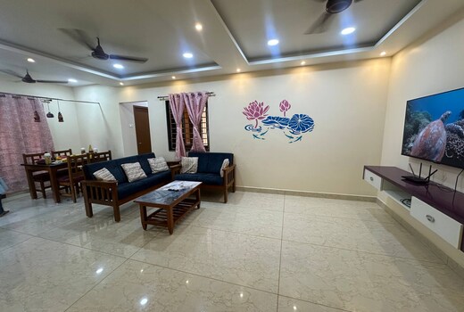 8 Bed Cool 3 bedroom kitchen WTC DLF OMR Apollo Proton OTT Wi Fi