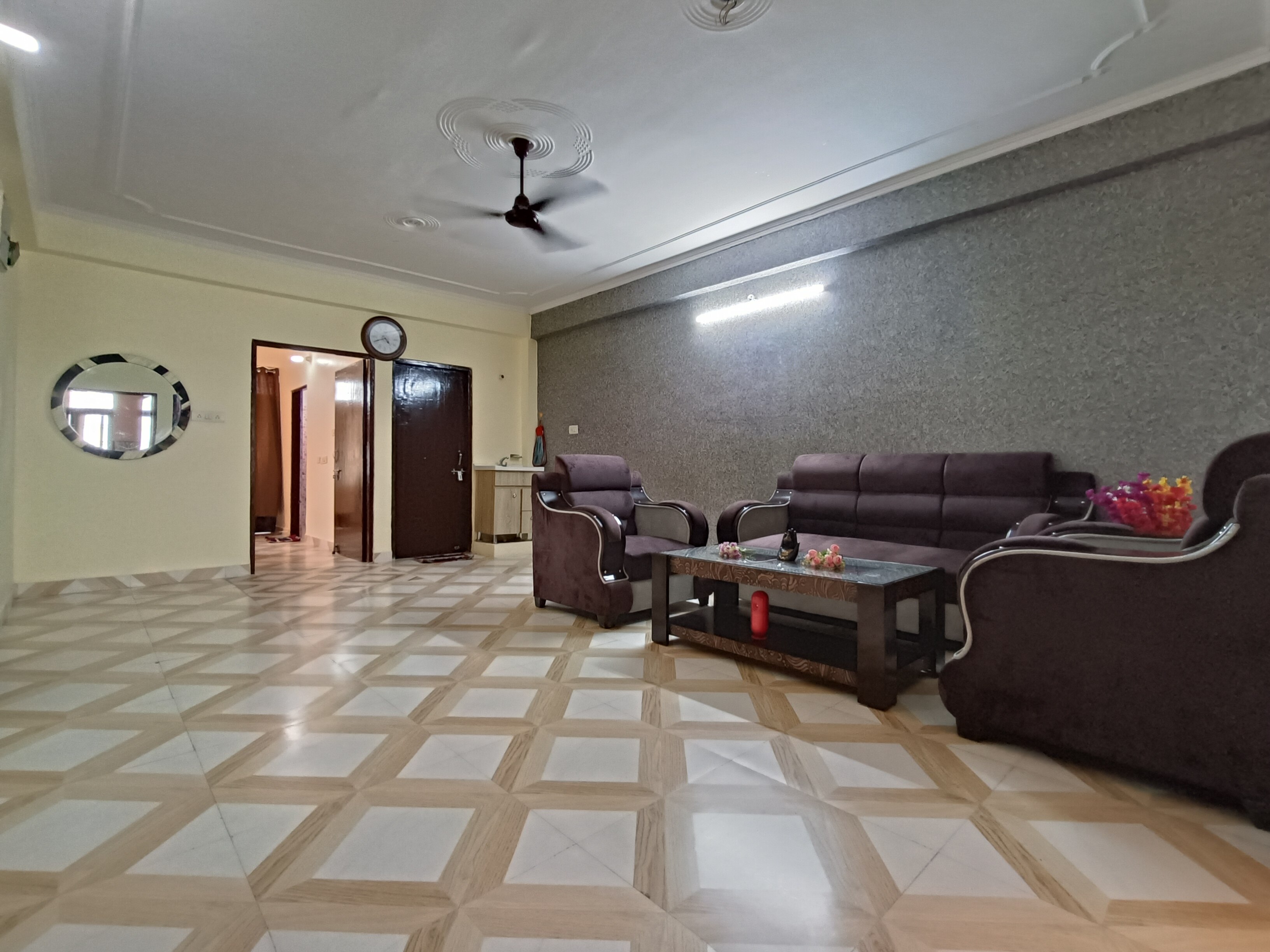 Pvt 2 BHK appartment, No disturbance Nr Airport - Tap to explore photos