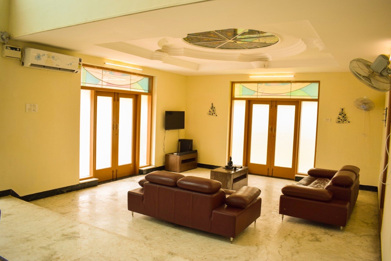 Saky's Villa | 3 BHK Madras Beach House - Tap to explore photos