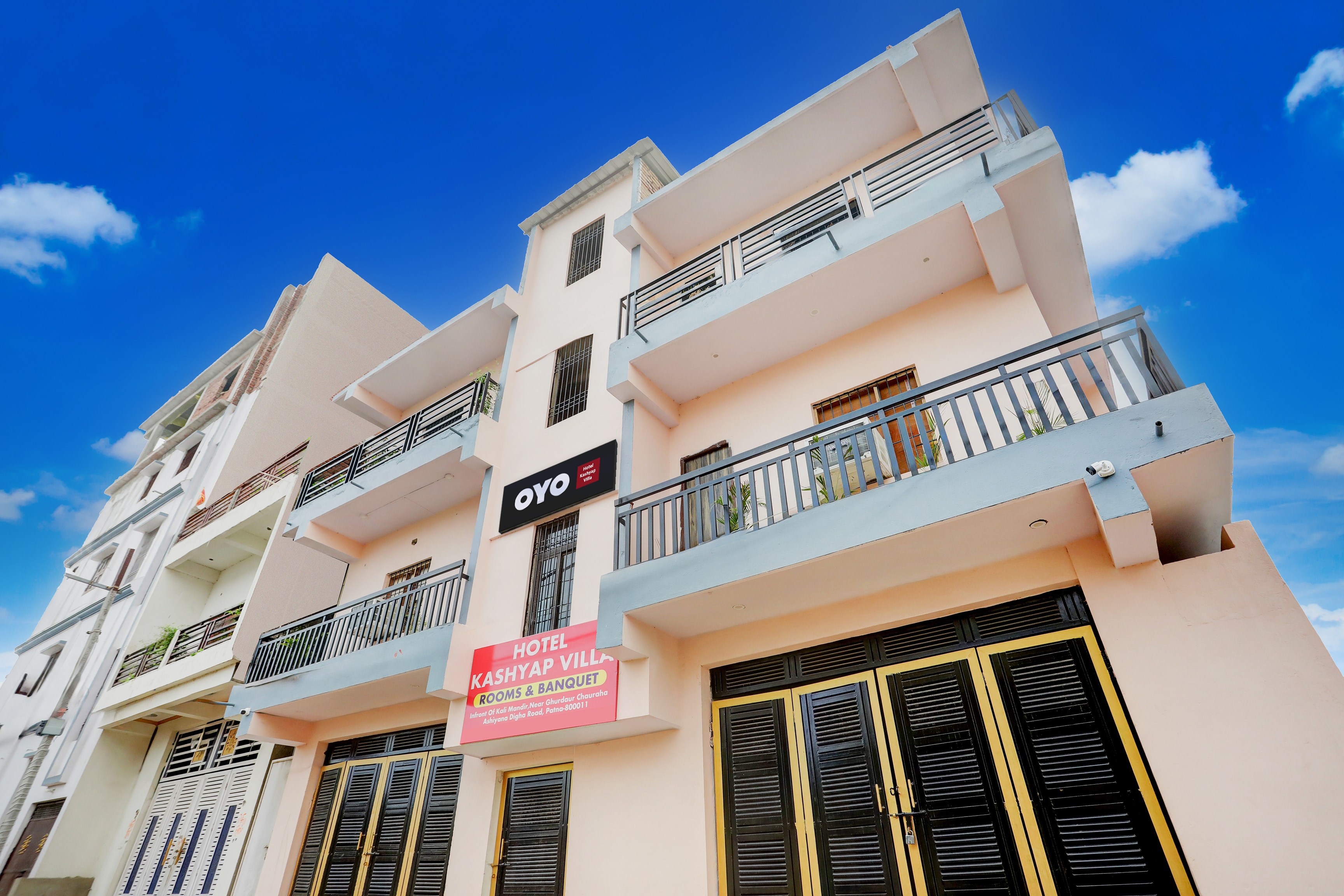 OYO Hotel Kashyap Villa - Tap to explore photos