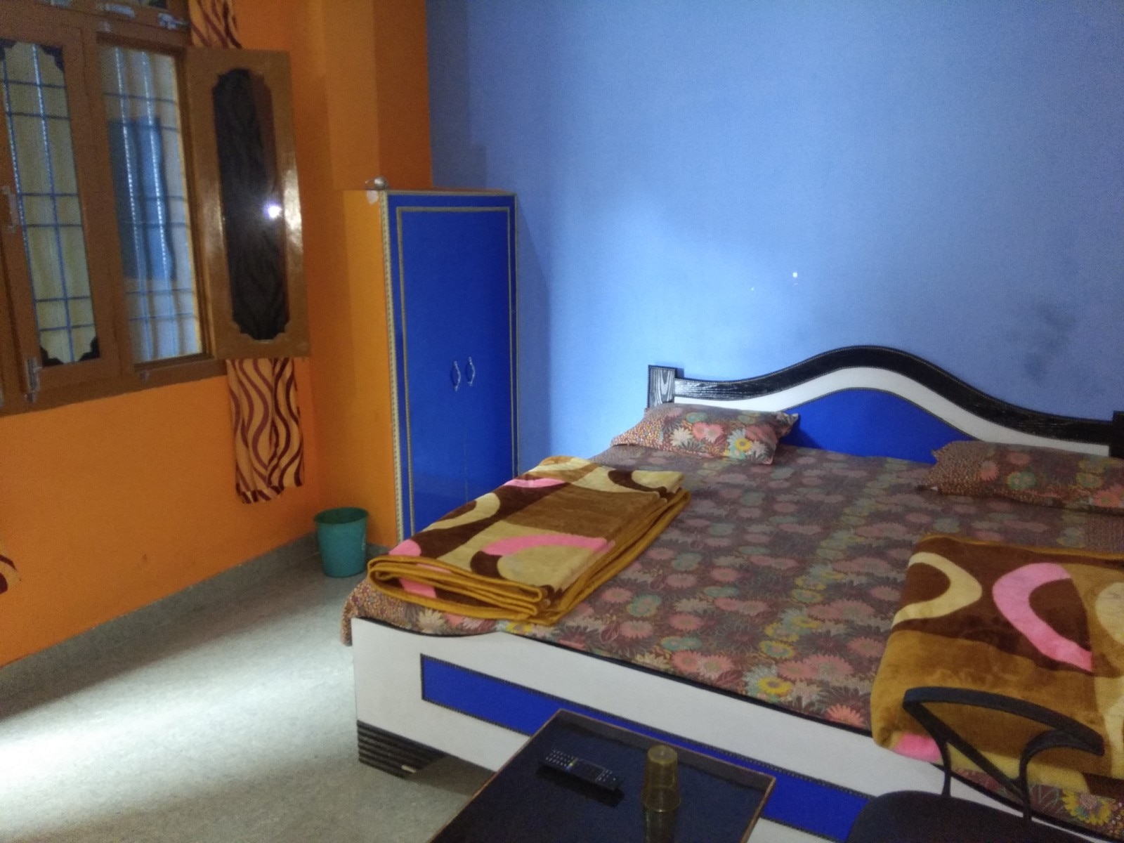 Hari Om Hotel - Tap to explore photos
