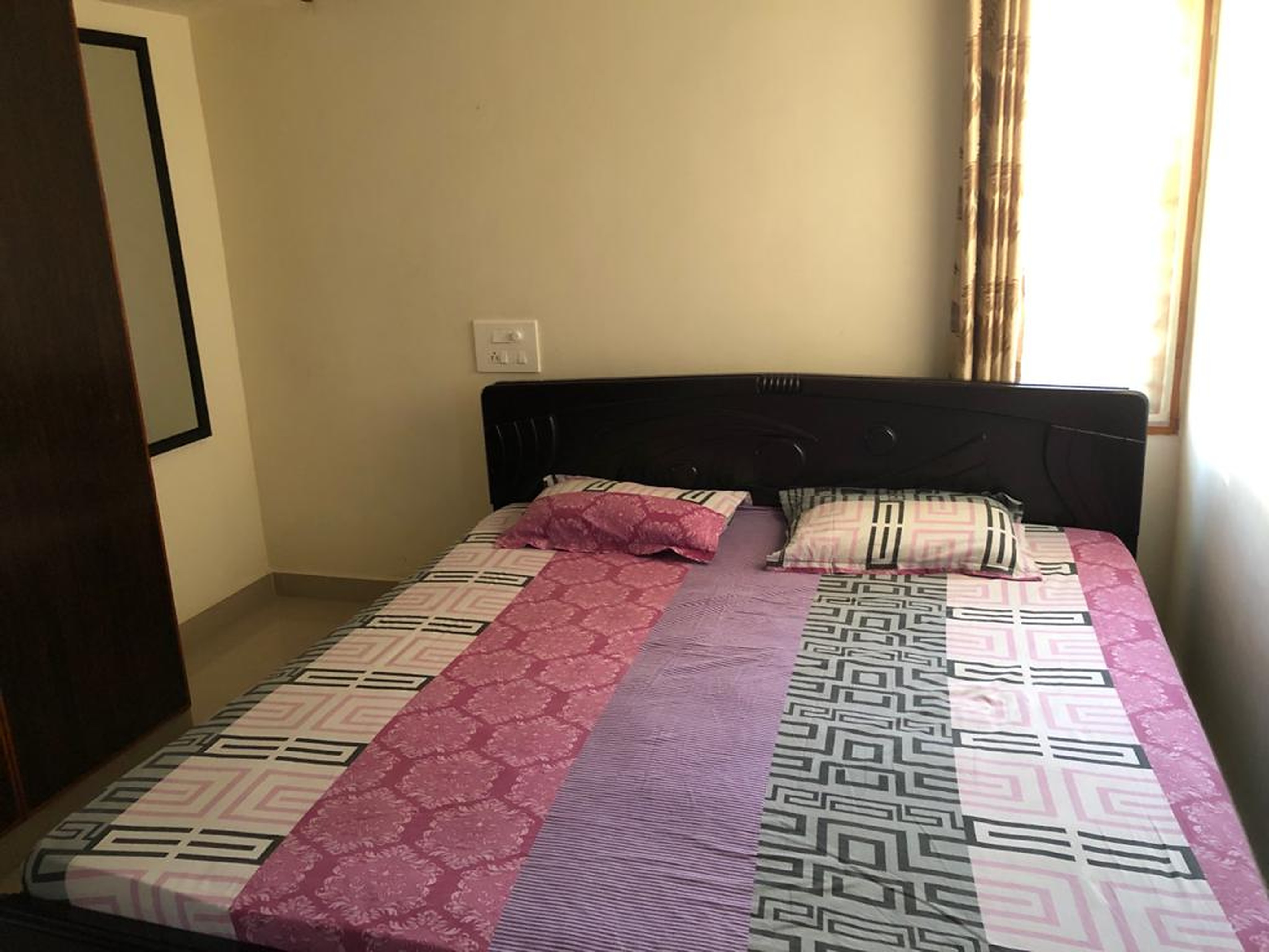G K Homestay mountain view - Tap to explore photos