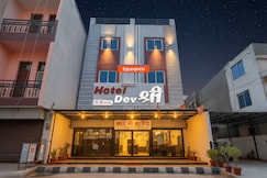 FabHotel Devs Inn, Indore
