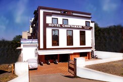 Hotel Chintamani Deluxe, Pandharkawada