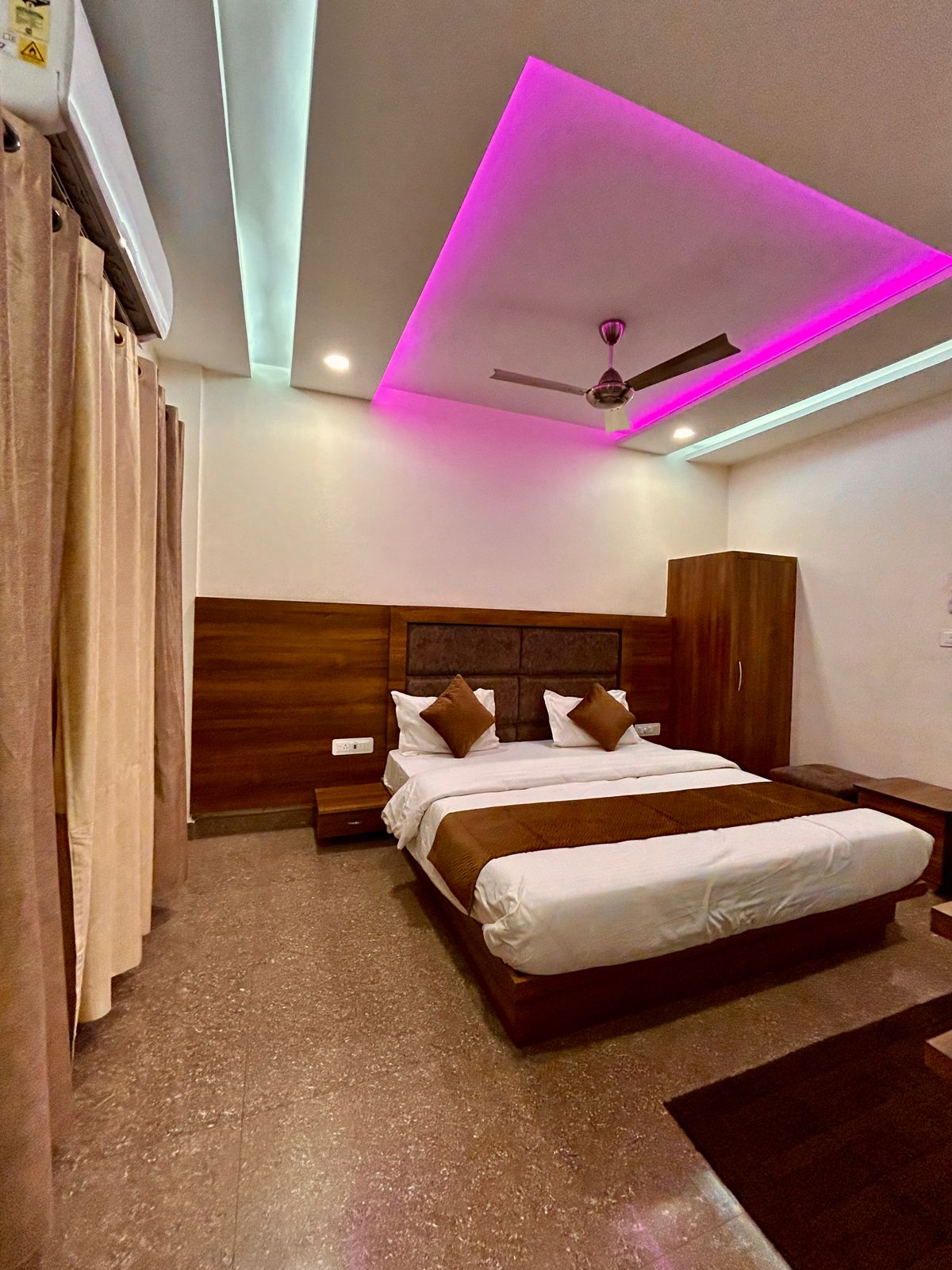 Hotel Shivalaya By GPH - Tap to explore photos