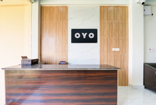 Hotel O Regalia Palace and Lawn