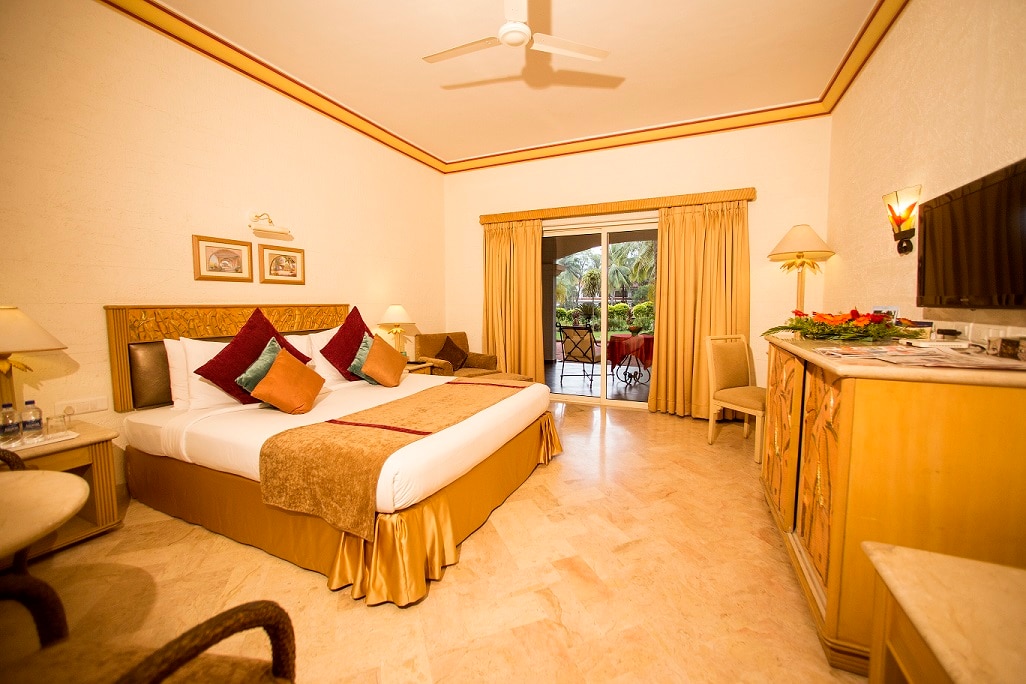 The Golden Palms Hotel & Spa - Tap to explore photos