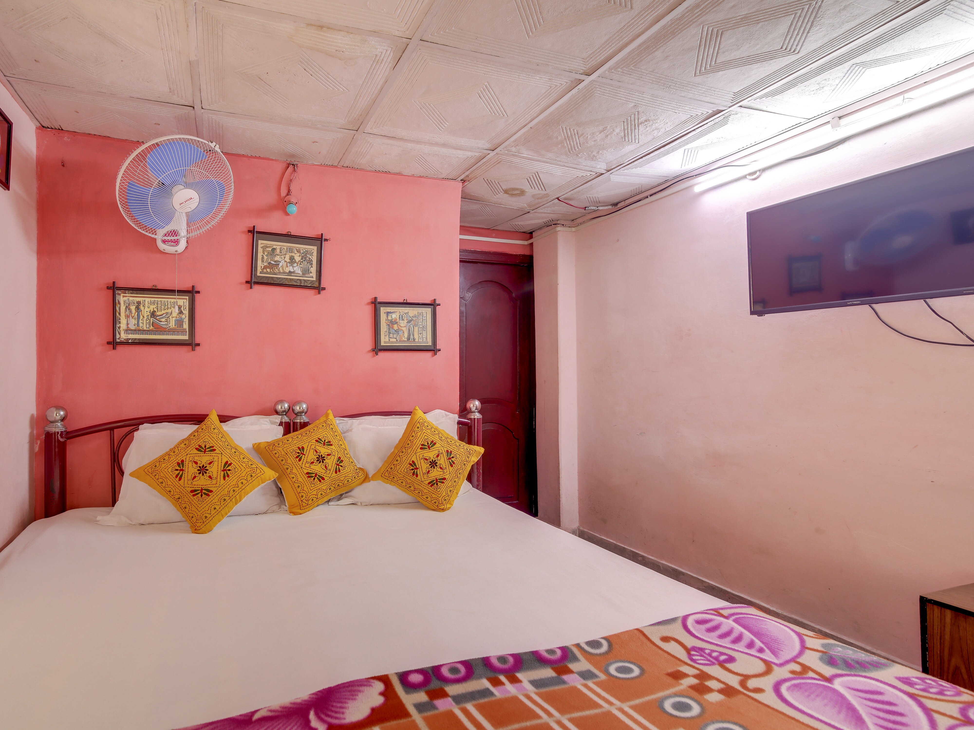 Sree Rama Guest House - Tap to explore photos