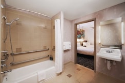 The Barnes San Francisco, Tapestry Collection by Hilton, San Francisco