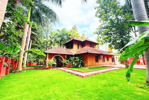 Ambara Kovilakam Pool Villa by Travent Mug.