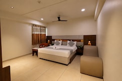 HOTEL THE AVANTA - HANSPURA, Ahmedabad