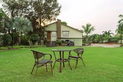 Luxuries Villa along with lake view indoor pool, Bhilai