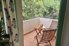 Loft Style Duplex w Forest View - The Open House, Goa