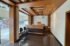 Nandha Grande Elite, Marayoor