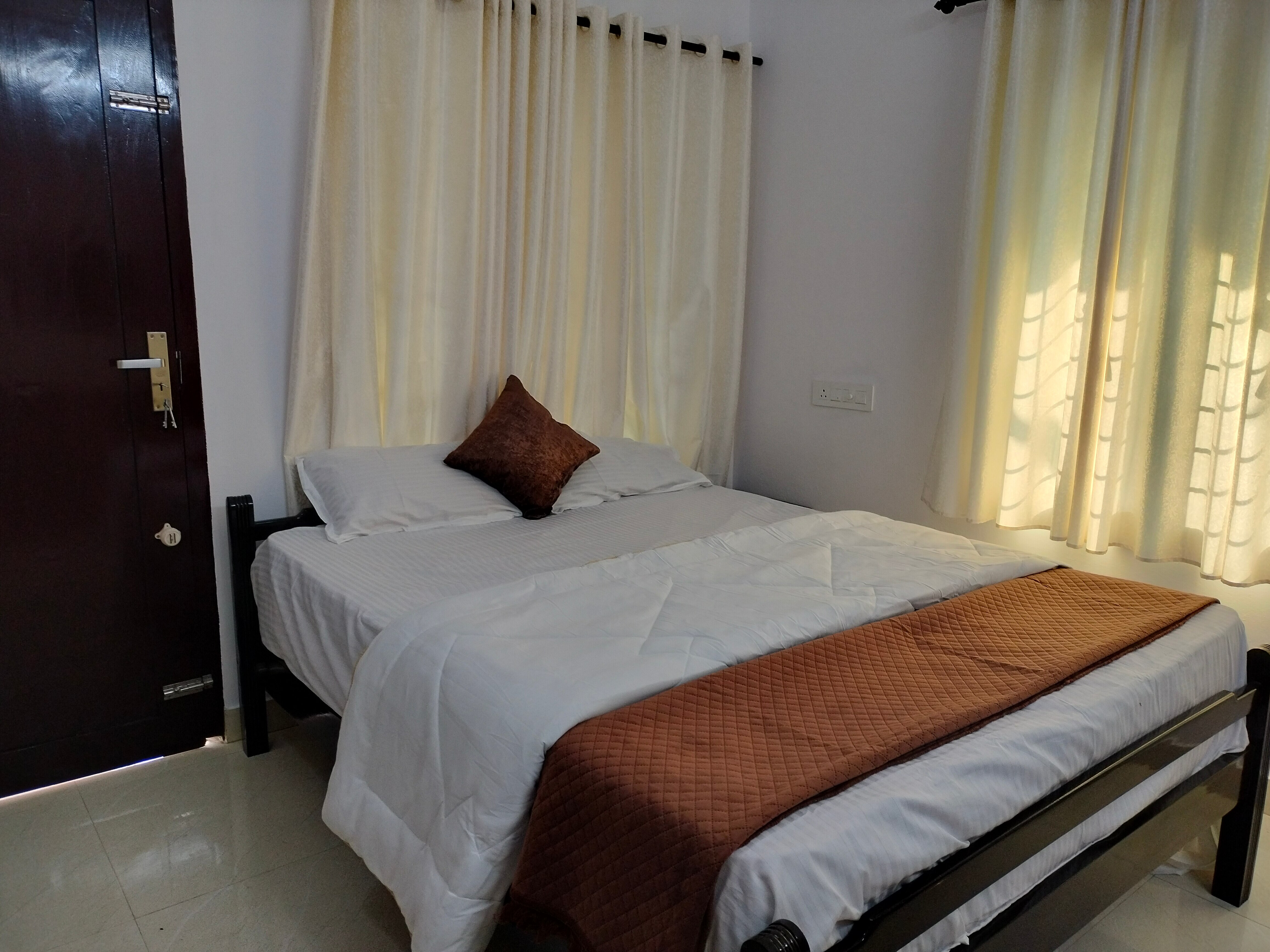 Heaven's Homestay - Tap to explore photos