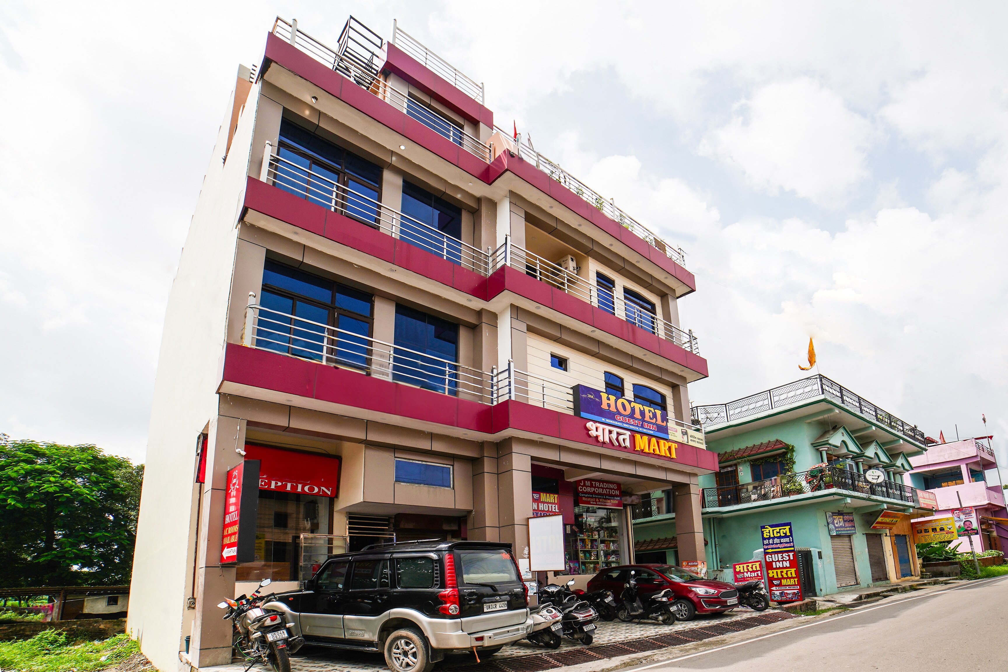 Hotel O BHARAT MART HOTEL GUEST INN - Tap to explore photos