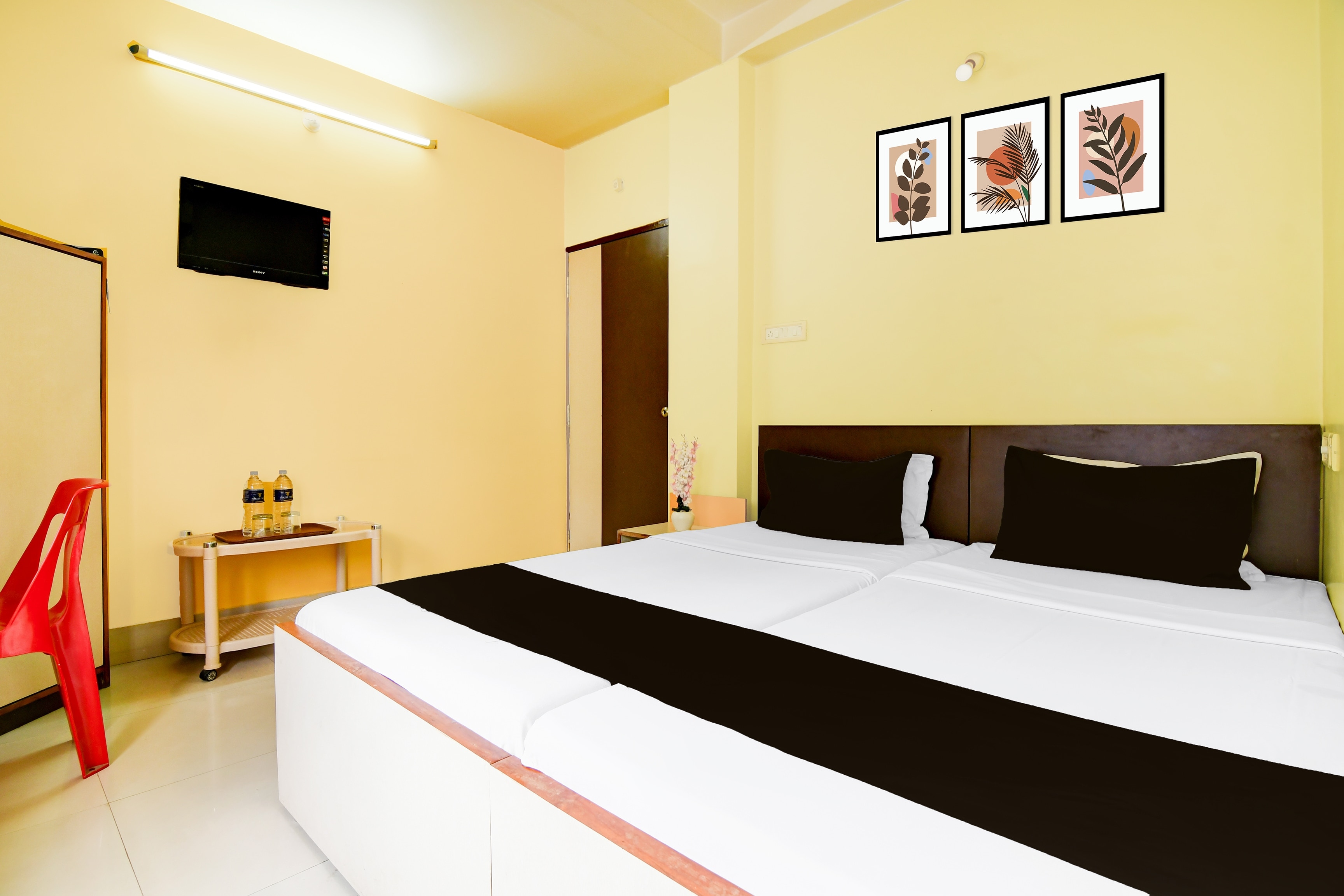 Hotel O Ankita Lodge - Tap to explore photos