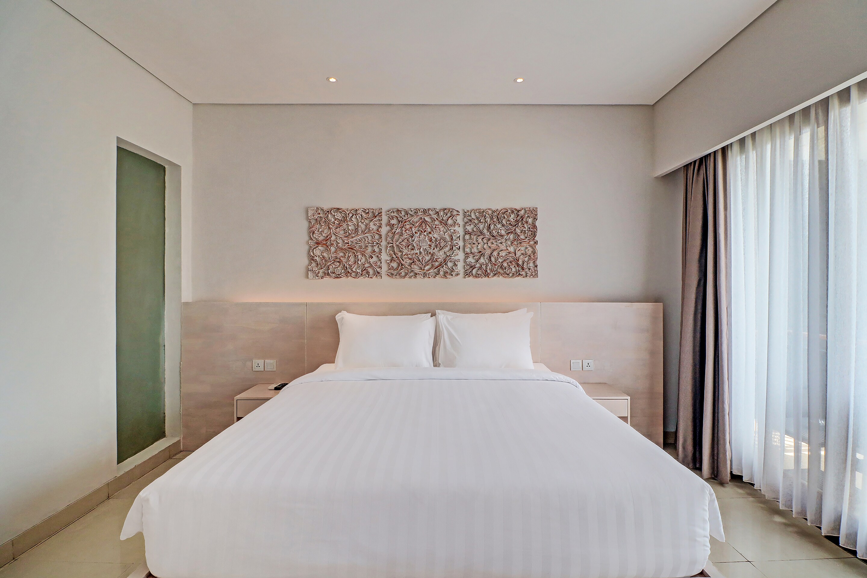 Townhouse Oak Sanur Near Icon Mall Formerly Signature Bali - Tap to explore photos
