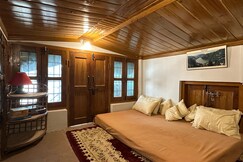 Mountain Retreat Nainital, Nainital