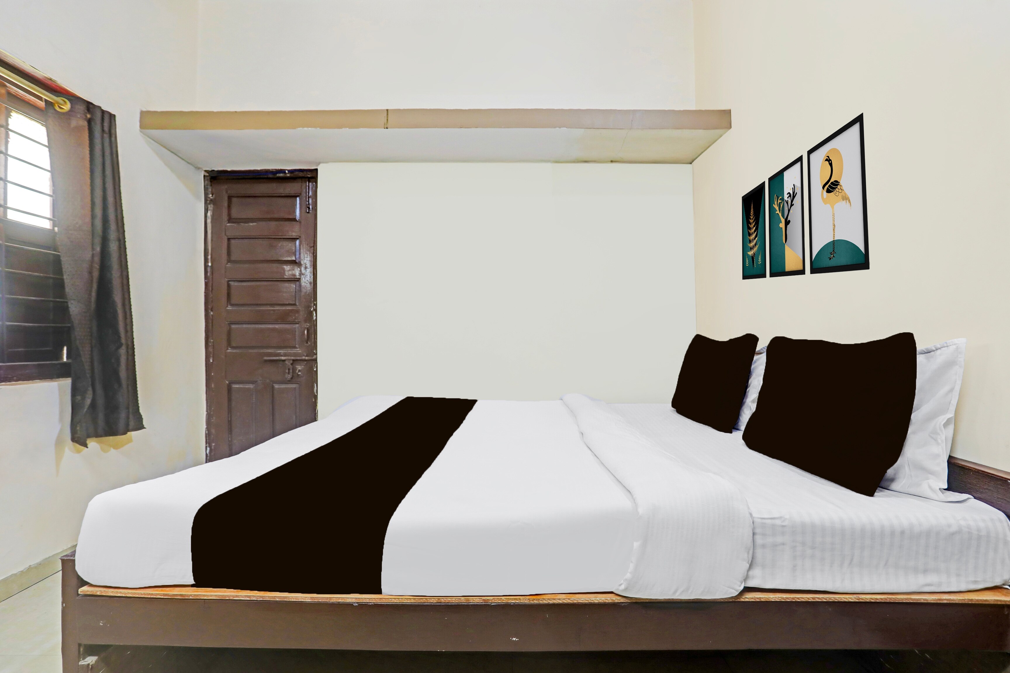 Hotel O Satguru - Tap to explore photos