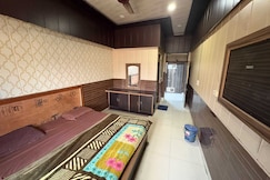 Hotel O Crown Inn, Agra