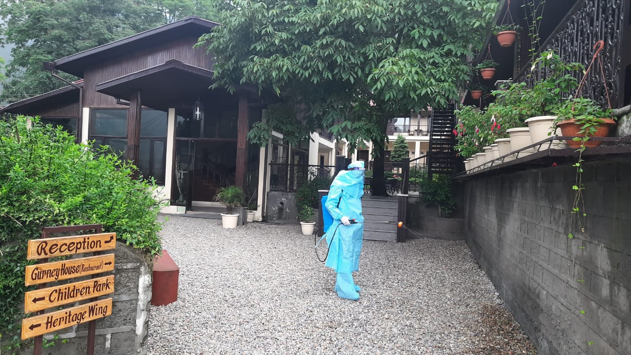 The Earl S Court By Leisure Hotels Nainital Inr 915 Off 5 6 0 0 Hotel Price Address Reviews