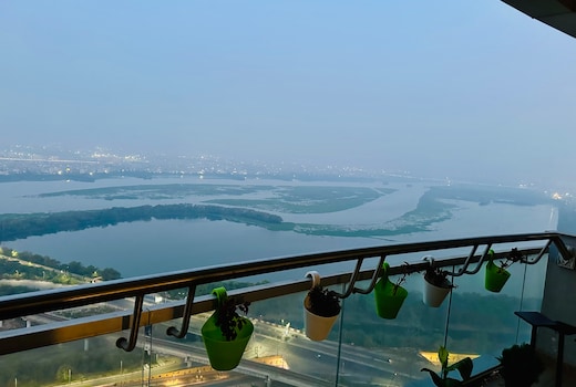 High Skyy Inn Half day Stay At Supernova Noida