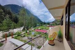 The Riverwoods - Cafe & Stay, Kasol
