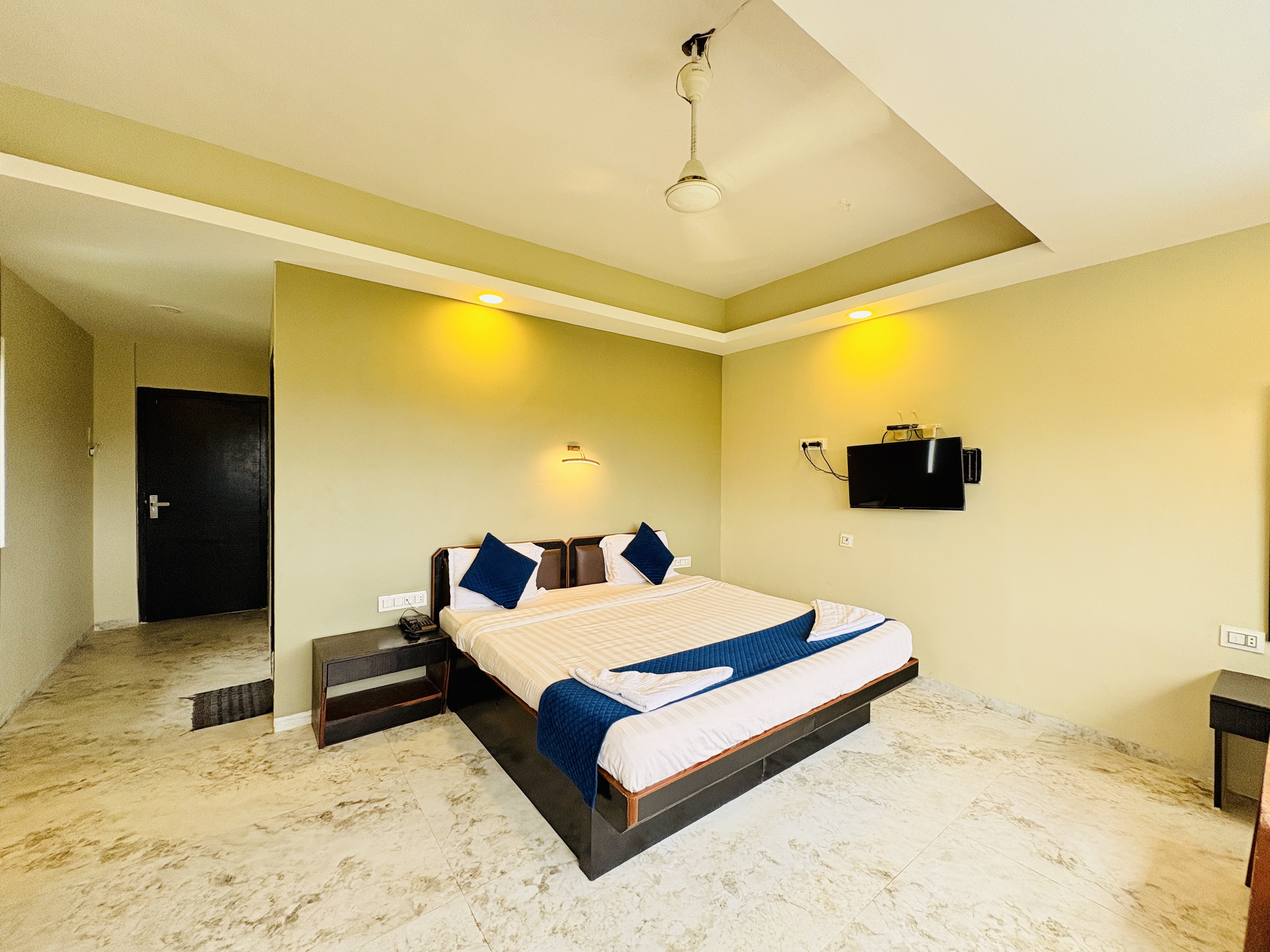 Executive AC Room 1