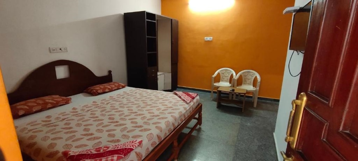 Nakshatra Guest House - Tap to explore photos